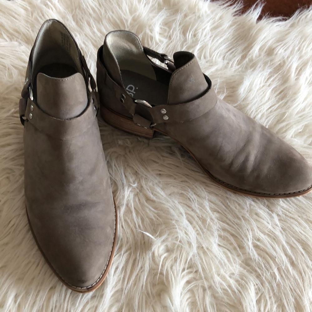Suede ankle booties